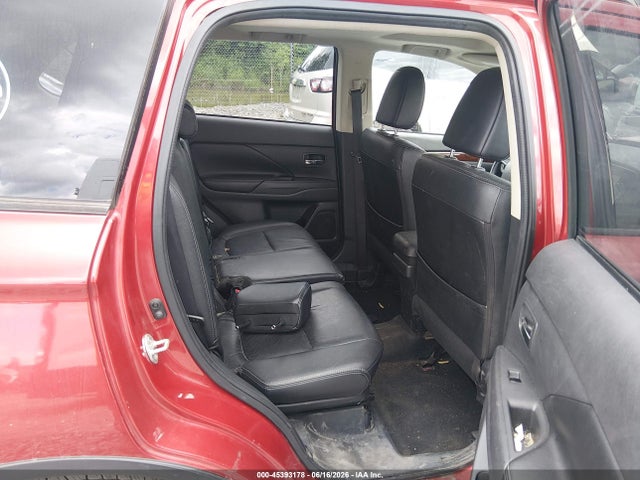 45393178 :رقم المزاد ، JA4AZ3A30FZ009638 vin ، 2015 Mitsubishi Outlander Se مزاد بيع