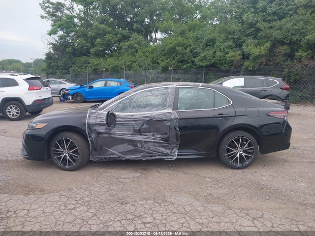 2022 Toyota Camry Se მანქანა იყიდება აუქციონზე, vin: 4T1G11AK1NU682688, აუქციონის ნომერი: 45393210