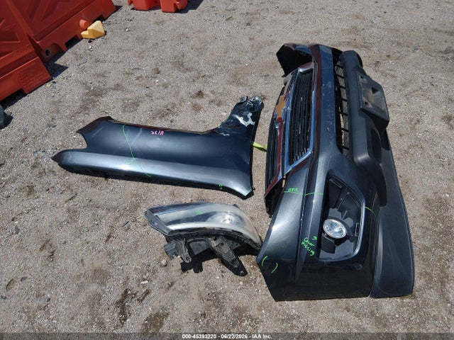1GCGTCEN5H1241263 Chevrolet Colorado Lt