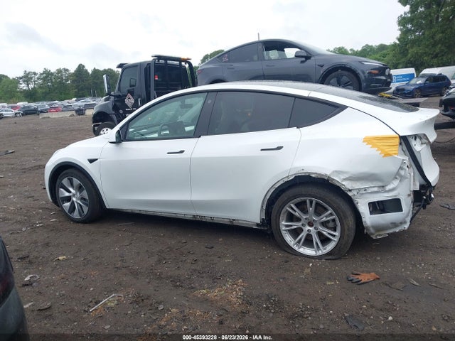 Продажа на аукционе авто 2021 Tesla Model Y Long Range Dual Motor All-wheel Drive, vin: 5YJYGAEE1MF130711, номер лота: 45393228