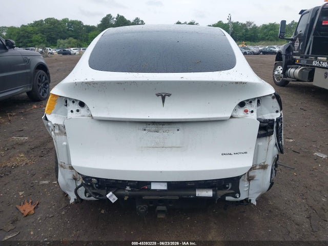 Продажа на аукционе авто 2021 Tesla Model Y Long Range Dual Motor All-wheel Drive, vin: 5YJYGAEE1MF130711, номер лота: 45393228