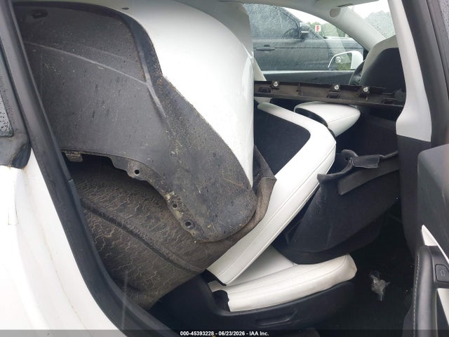 Продажа на аукционе авто 2021 Tesla Model Y Long Range Dual Motor All-wheel Drive, vin: 5YJYGAEE1MF130711, номер лота: 45393228