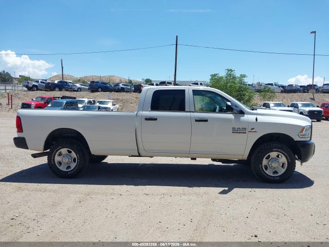 3C63R3GL4HG785173 RAM 3500 Tradesman 4x4 8&#039; Box