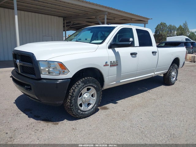 3C63R3GL4HG785173 RAM 3500 Tradesman 4x4 8&#039; Box