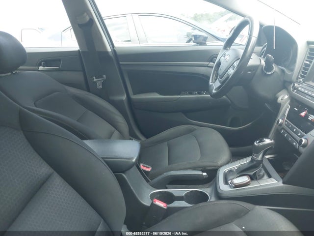 45393277 :رقم المزاد ، 5NPD84LFXHH147619 vin ، 2017 Hyundai Elantra Value Edition مزاد بيع