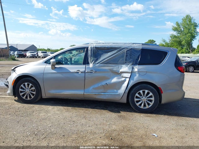 45393278 :رقم المزاد ، 2C4RC1EG9HR851385 vin ، 2017 Chrysler Pacifica Touring-l Plus مزاد بيع