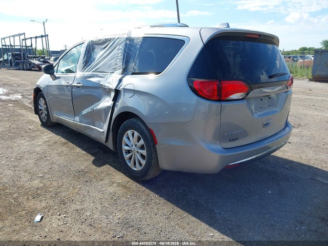 45393278 :رقم المزاد ، 2C4RC1EG9HR851385 vin ، 2017 Chrysler Pacifica Touring-l Plus مزاد بيع