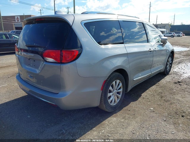 45393278 :رقم المزاد ، 2C4RC1EG9HR851385 vin ، 2017 Chrysler Pacifica Touring-l Plus مزاد بيع