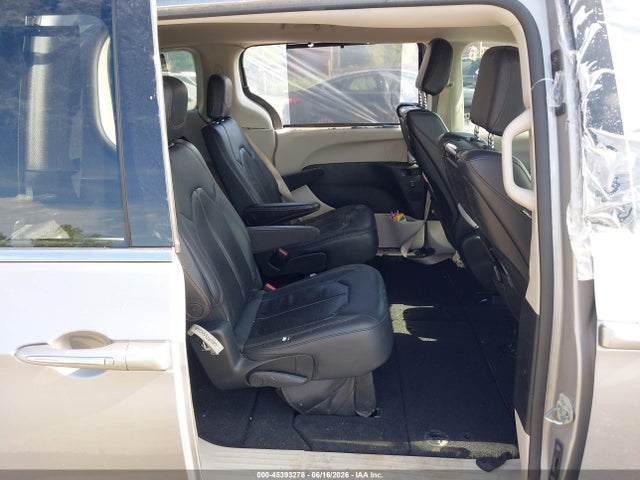 45393278 :رقم المزاد ، 2C4RC1EG9HR851385 vin ، 2017 Chrysler Pacifica Touring-l Plus مزاد بيع