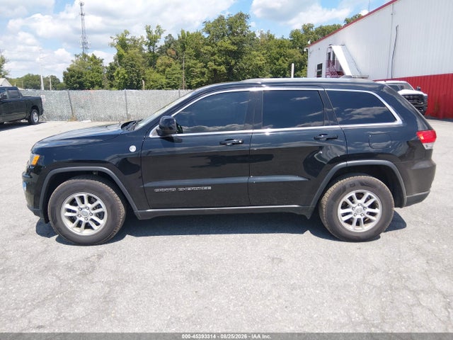 1C4RJFAG6JC381436 Jeep Grand Cherokee Laredo E 4x4