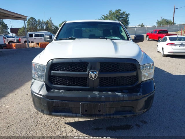 1C6RR6FG1JS303600 RAM 1500 Tradesman 4x2 6&#039;4 Box