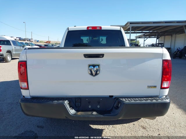 1C6RR6FG1JS303600 RAM 1500 Tradesman 4x2 6&#039;4 Box