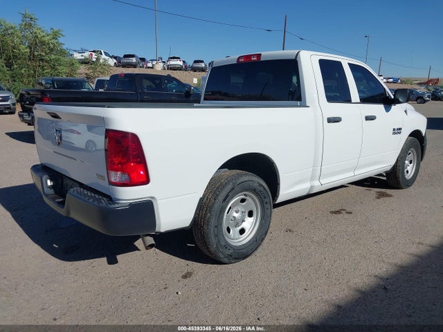 1C6RR6FG1JS303600 RAM 1500 Tradesman 4x2 6&#039;4 Box