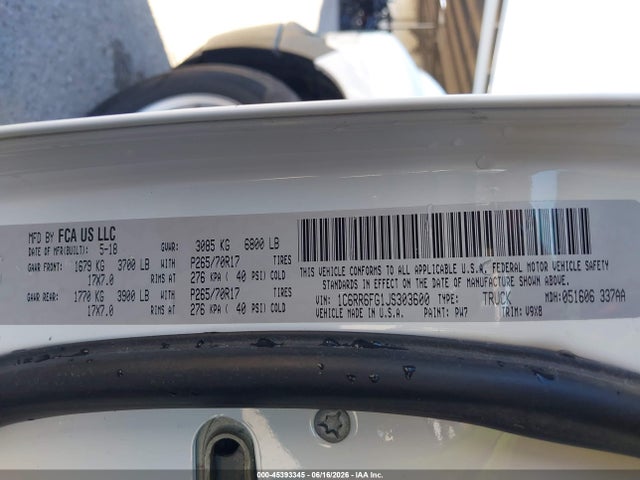 1C6RR6FG1JS303600 RAM 1500 Tradesman 4x2 6&#039;4 Box