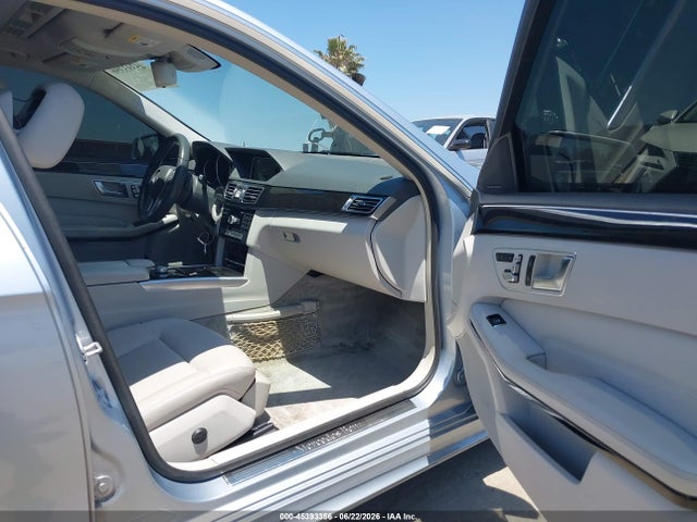 Mercedes-Benz E 350 2014 WDDHF5KB0EA922434 Image 5