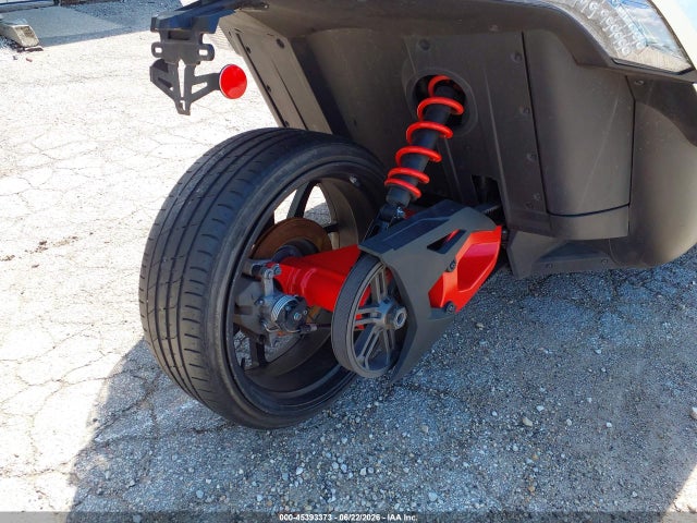 45393373 :رقم المزاد ، 57XAAPFA2G7116951 vin ، 2016 Polaris Slingshot مزاد بيع