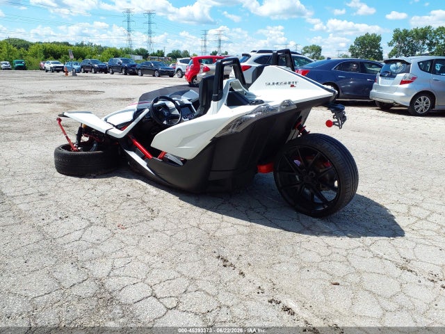45393373 :رقم المزاد ، 57XAAPFA2G7116951 vin ، 2016 Polaris Slingshot مزاد بيع