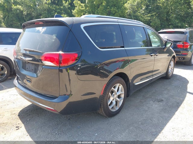 Продажа на аукционе авто 2018 Chrysler Pacifica Touring L Plus, vin: 2C4RC1EG6JR273185, номер лота: 45393405