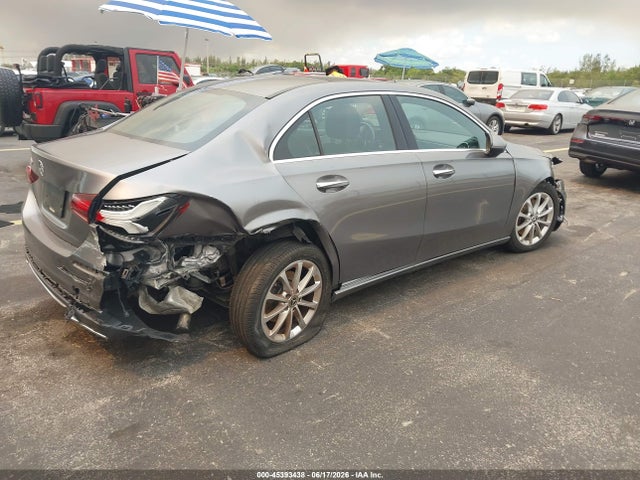 45393438 :رقم المزاد ، WDD3G4EB1LW038404 vin ، 2020 Mercedes-benz A 220 مزاد بيع