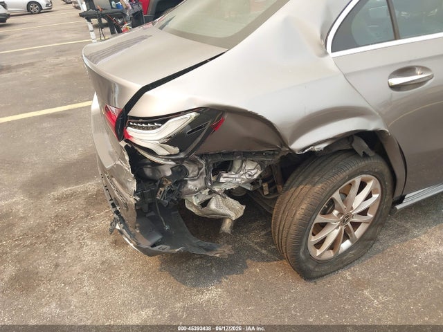 45393438 :رقم المزاد ، WDD3G4EB1LW038404 vin ، 2020 Mercedes-benz A 220 مزاد بيع