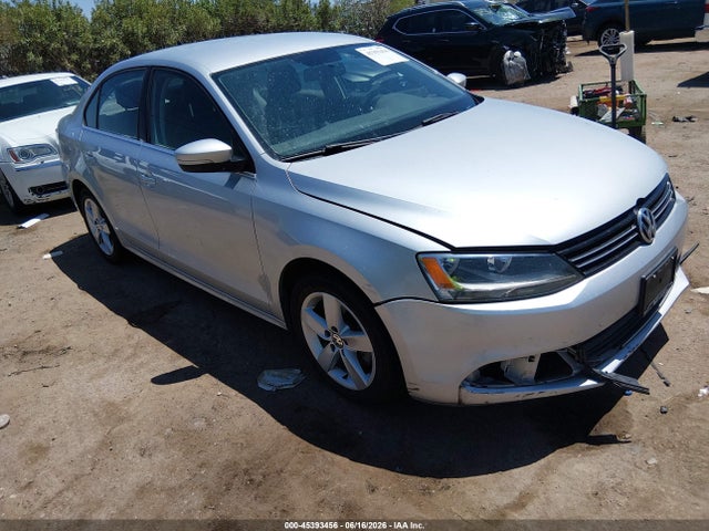 45393456 :رقم المزاد ، 3VWLL7AJ2DM284882 vin ، 2013 Volkswagen Jetta 2.0l Tdi مزاد بيع