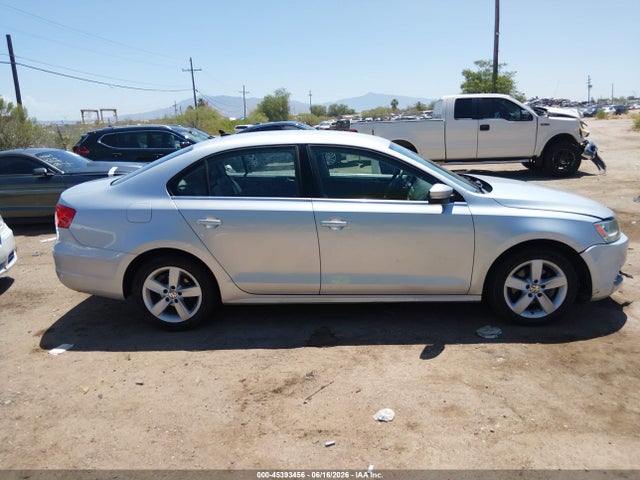 Продаж на аукціоні авто 2013 Volkswagen Jetta 2.0l Tdi, vin: 3VWLL7AJ2DM284882, номер лоту: 45393456