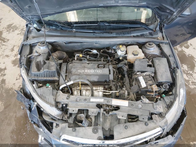 1G1PA5SH5E7248151 Chevrolet Cruze Ls Auto
