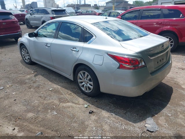 2015 Nissan Altima 2.5/2.5 S/2.5 Sl/2.5 Sv მანქანა იყიდება აუქციონზე, vin: 1N4AL3AP0FN900231, აუქციონის ნომერი: 45393682