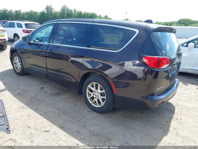 45393824 :رقم المزاد ، 2C4RC1DG0HR588320 vin ، 2017 Chrysler Pacifica Touring مزاد بيع