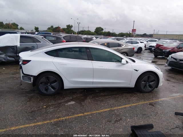Tesla Model 3 Long Range/mid Range 2018 5YJ3E1EA5JF161906 Image 12