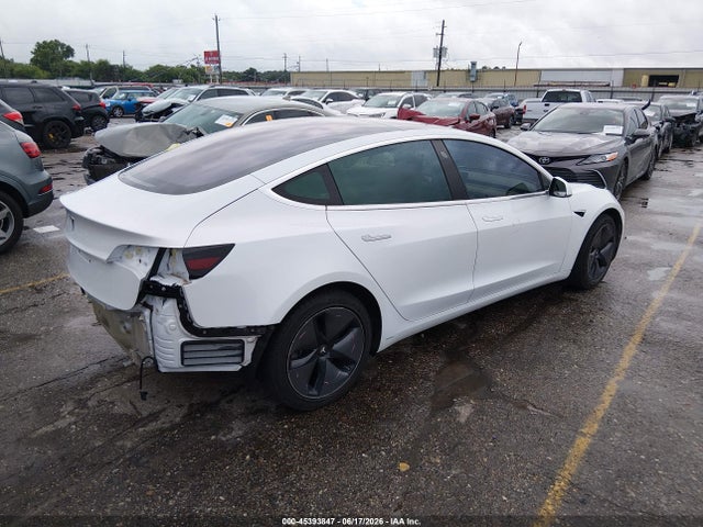 Tesla Model 3 Long Range/mid Range 2018 5YJ3E1EA5JF161906 Image 4