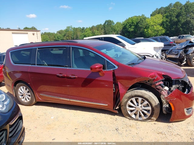 45393997 :رقم المزاد ، 2C4RC1BG7HR683122 vin ، 2017 Chrysler Pacifica Touring-l مزاد بيع