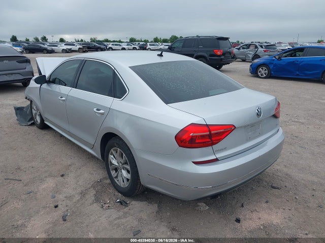 2016 Volkswagen Passat 1.8t S მანქანა იყიდება აუქციონზე, vin: 1VWAS7A38GC027727, აუქციონის ნომერი: 45394030