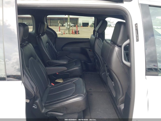 Продажа на аукционе авто 2025 Chrysler Pacifica Select, vin: 2C4RC1BG5SR560605, номер лота: 45394041