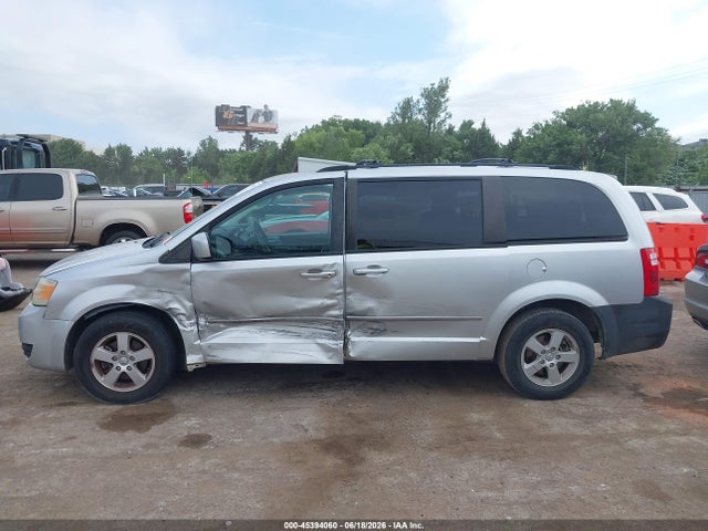 Auction sale of the 2010 Dodge Grand Caravan Sxt, vin: 2D4RN5D11AR318051, lot number: 45394060