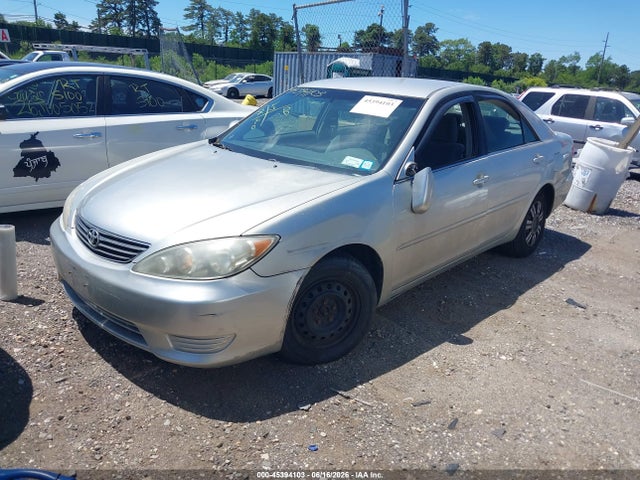Продажа на аукционе авто 2005 Toyota Camry Le, vin: 4T1BE30K65U077657, номер лота: 45394103