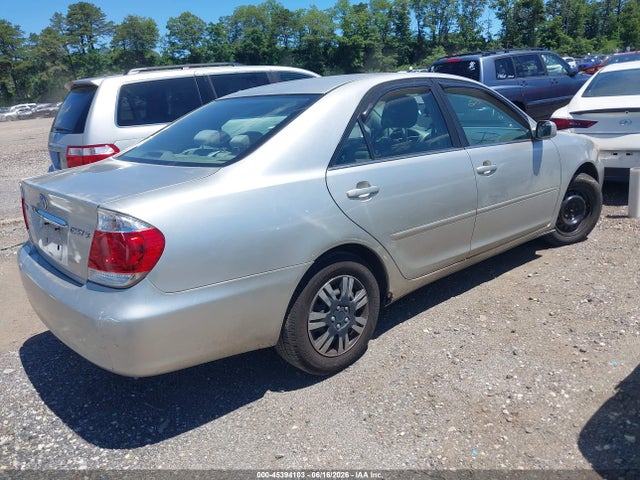 Продажа на аукционе авто 2005 Toyota Camry Le, vin: 4T1BE30K65U077657, номер лота: 45394103