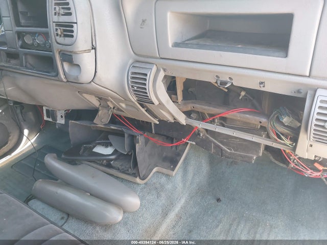 Aukcja sprzedaży 2002 Chevrolet C3500 Hd Chassis, vin: 3GBKC34G12M104641, numer aukcji: 45394124