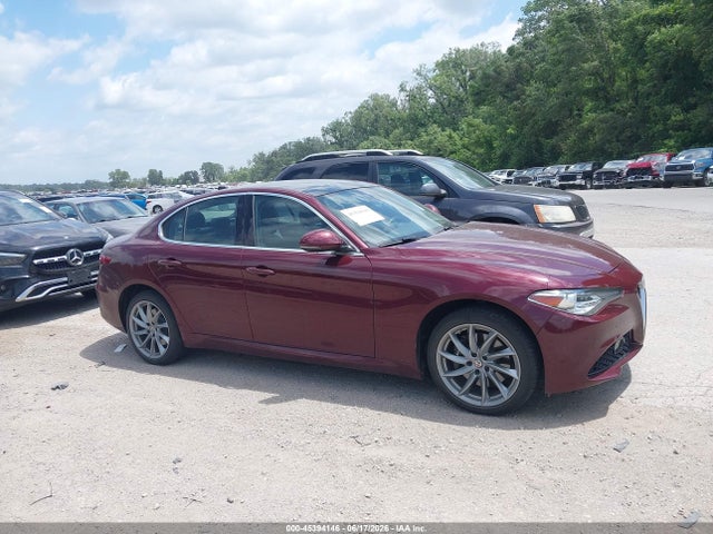 45394146 :رقم المزاد ، ZARFAEEN9H7558012 vin ، 2017 Alfa Romeo Giulia Ti Awd مزاد بيع