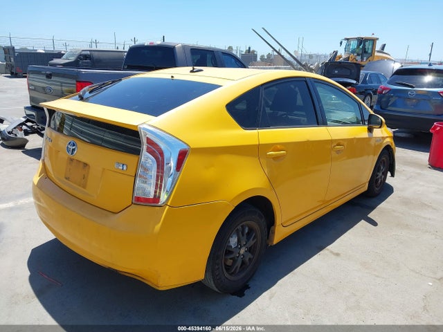 Toyota Prius Three 2014 JTDKN3DU8E1768397 Image 4