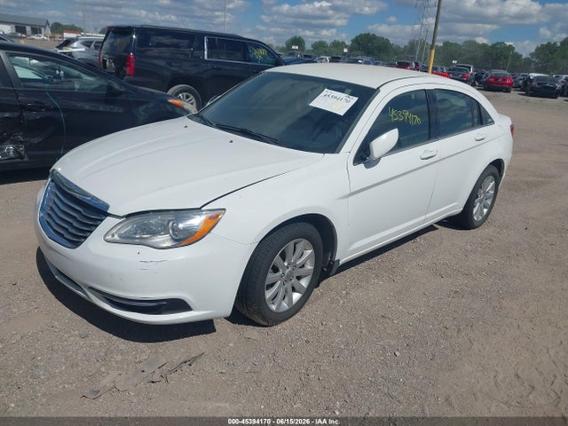 Продаж на аукціоні авто 2013 Chrysler 200 Touring, vin: 1C3CCBBB2DN739222, номер лоту: 45394170
