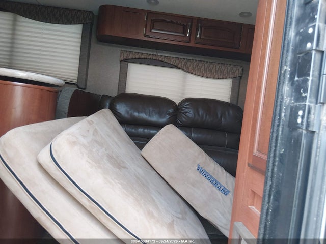 Winnebago Other 2015 54CA11321F1E11224 Image 13