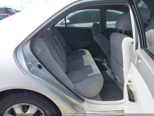 2003 Toyota Camry Le მანქანა იყიდება აუქციონზე, vin: 4T1BE32K33U697019, აუქციონის ნომერი: 45394187