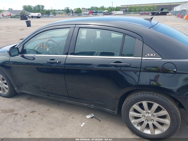 45394236 :رقم المزاد ، 1C3CCBBG2EN114185 vin ، 2014 Chrysler 200 Touring مزاد بيع