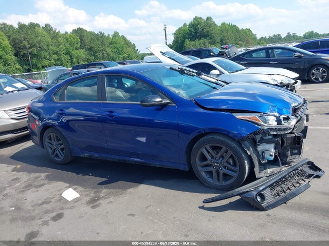 45394238 :رقم المزاد ، 3KPF34AD4ME424062 vin ، 2021 Kia Forte Gt-line مزاد بيع