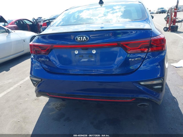45394238 :رقم المزاد ، 3KPF34AD4ME424062 vin ، 2021 Kia Forte Gt-line مزاد بيع