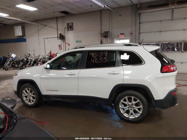 Продаж на аукціоні авто 2015 Jeep Cherokee Latitude, vin: 1C4PJMCB6FW744188, номер лоту: 45394255