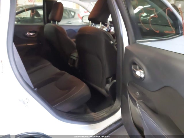 Продаж на аукціоні авто 2015 Jeep Cherokee Latitude, vin: 1C4PJMCB6FW744188, номер лоту: 45394255