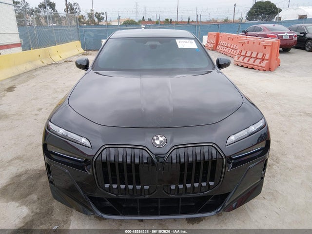 BMW 760i Xdrive 2025 WBA33EJ03SCU72563 Image 12
