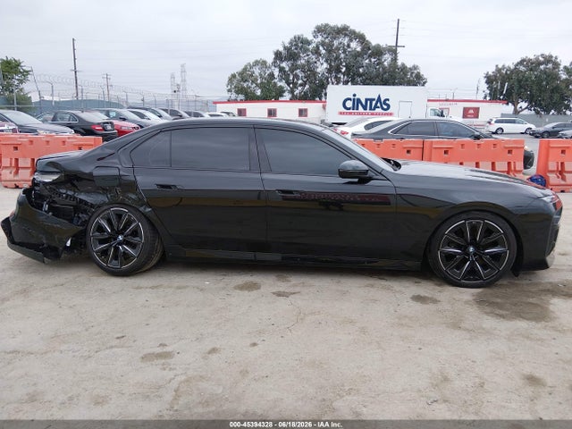 BMW 760i Xdrive 2025 WBA33EJ03SCU72563 Image 13